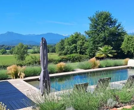 Les Des 3 Chouettes Bed and breakfast