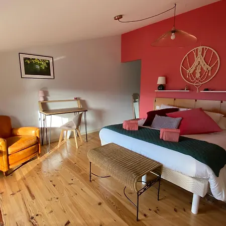 Les Des 3 Chouettes Oda ve Kahvaltı