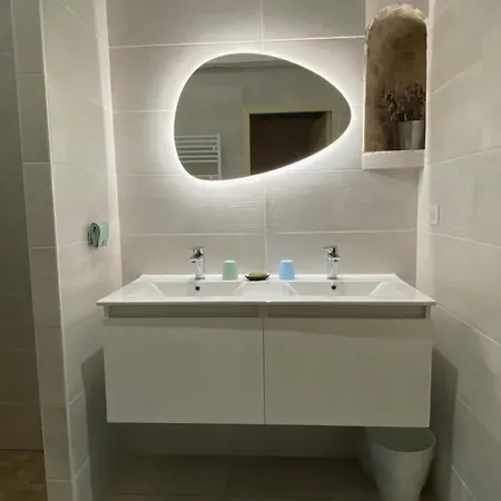 Oda ve Kahvaltı Les Des 3 Chouettes Sepx