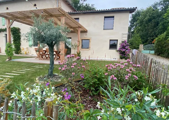 Les Des 3 Chouettes Bed & Breakfast